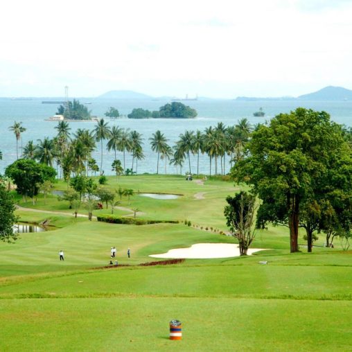 Paket Golf Batam 1 Hari